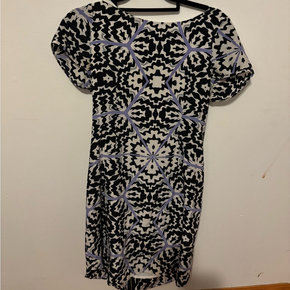 Gently worn, yuck Kim size small dress